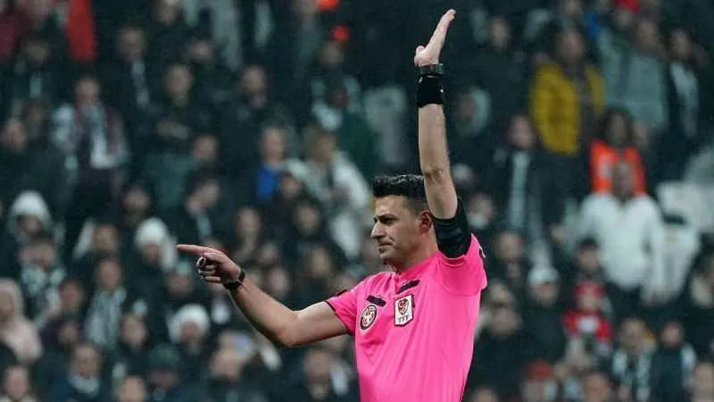 Beşiktaş – Galatasaray derbisinin hakemi belli oldu