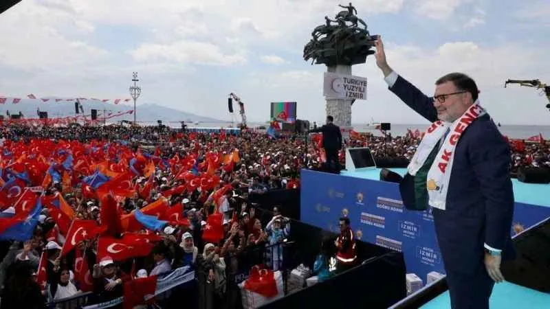 "İzmir kimsenin kalesi değil"