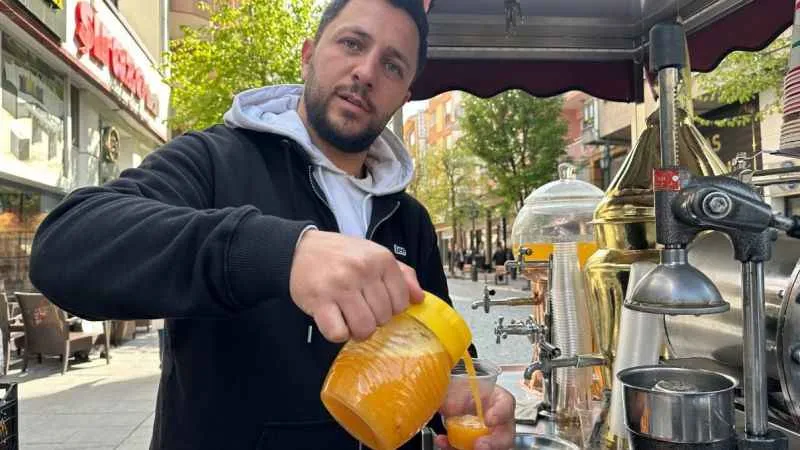 Mevsim geçişlerinde portakal ve limon suyu