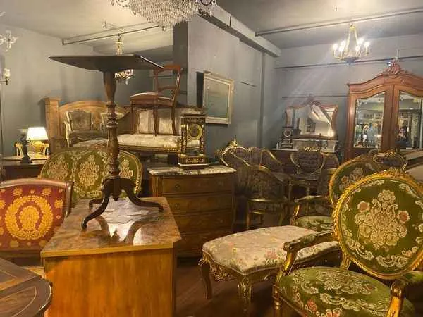 Horhor Antikacılar Çarşısı'nda tarihe yolculuk