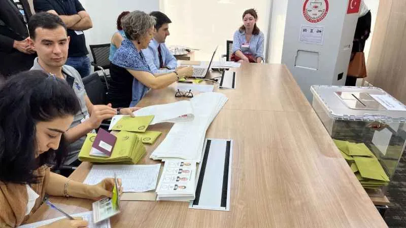 Tayland'daki Türk vatandaşları oy kullanmaya başladı