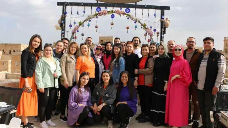 Hemşireler Mardin gezisiyle moral buldu