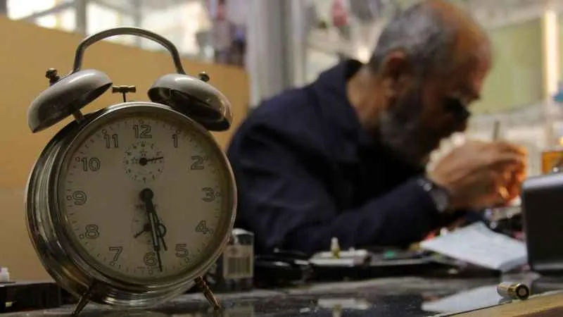 49 yıldır zamana ayar veriyor