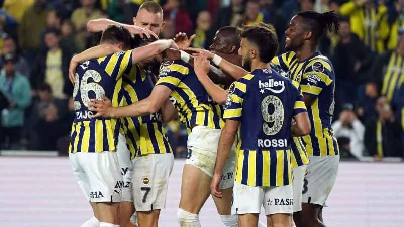 Fenerbahçe yenilmezlik serisini 26'ya çıkardı