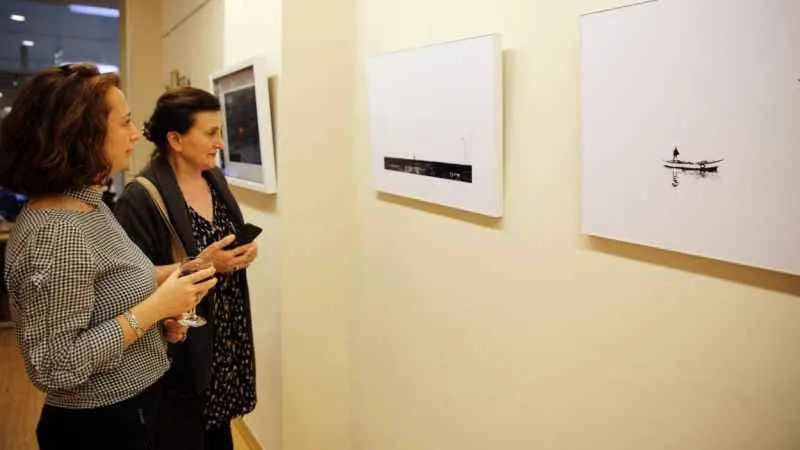 Siyahtan Beyaza Yalnızlıklar sergisi