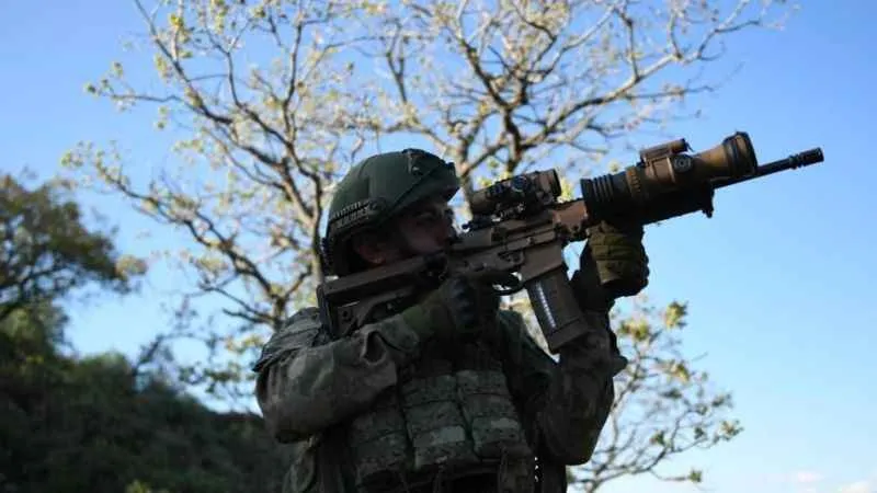 3 terörist daha teslim oldu