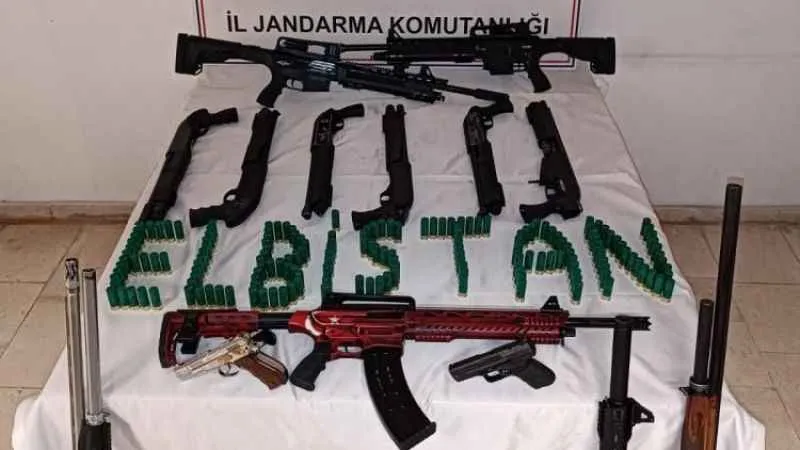 Düğüne değil savaşa gelmişler