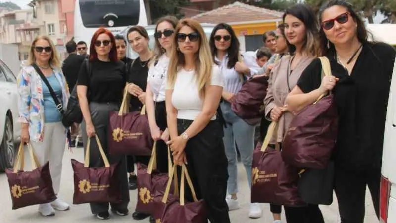 Kadın sanayiciler Hatay’da depremzedelerle