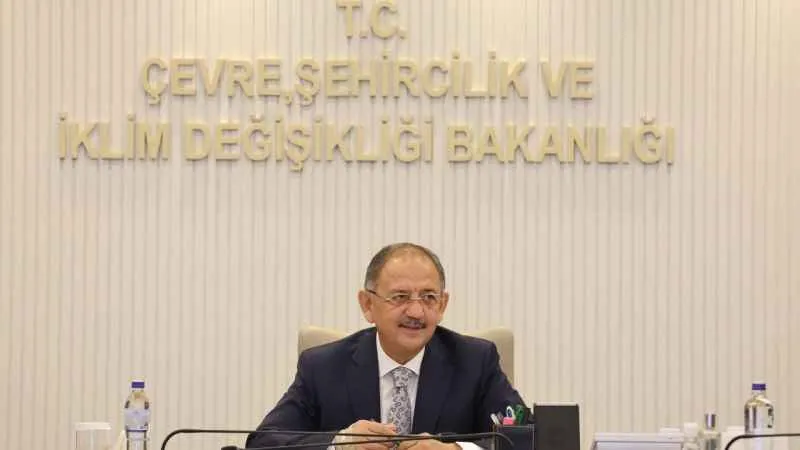 Bakan Özhaseki, bakanlık bürokratlarıyla ilk toplantısını gerçekleştirdi