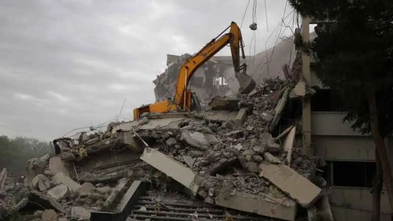 Enkaz bölgelerinde asbest tehlikesine dikkat!