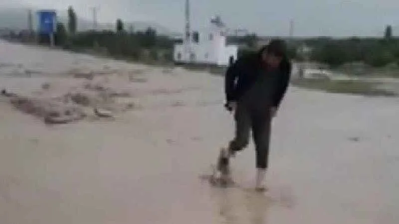 Ulaşıma sel engeli: Kayseri-Niğde karayolu sel nedeniyle ulaşıma kapandı