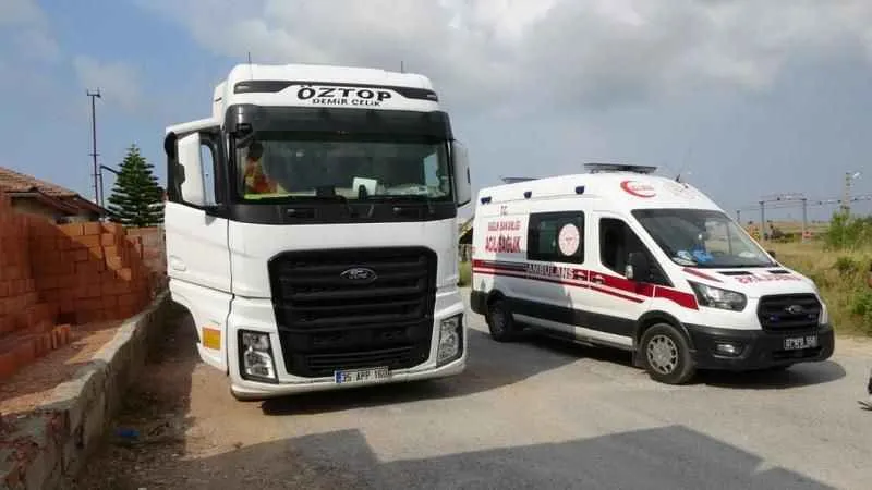 Antalya'da İzmir'e gelen Enver Kesici tırın içinde ölü bulundu