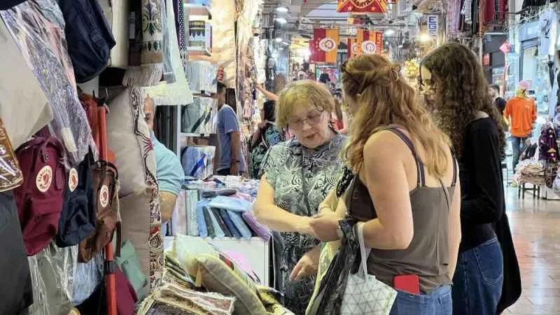 Tarihi Kapalıçarşı’nın günlük giriş sayısı 200 bini buluyor