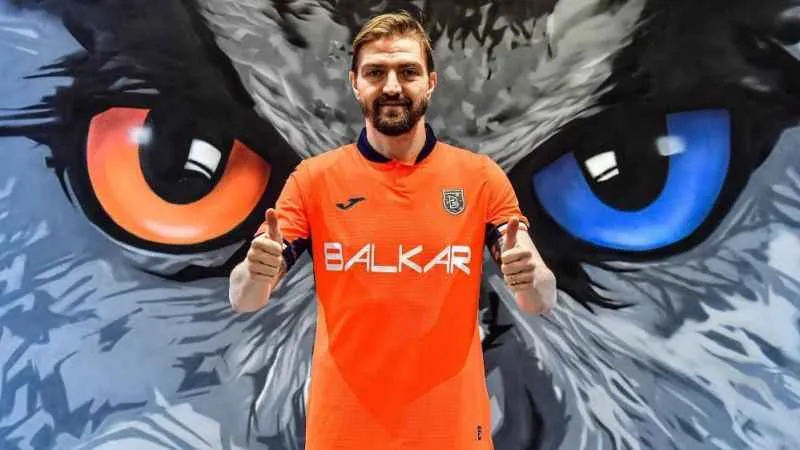 Başakşehir, Caner Erkin ile yollarını ayırdı