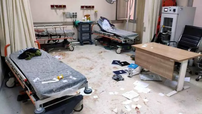 Saldırıya uğrayan doktorun tedavisi sürüyor