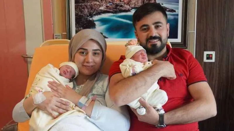 İkizler normal doğumla dünyaya geldi