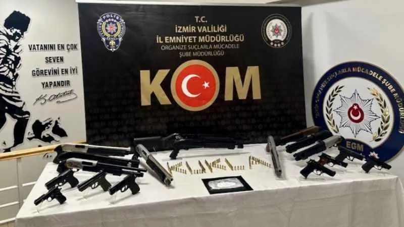 İzmir'de mafya yapılanmasına "Kukla" Operasyonu: 28 gözaltı