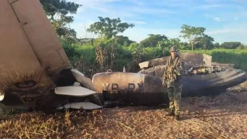 Venezuela hava sahasına giren uçağı düşürdü