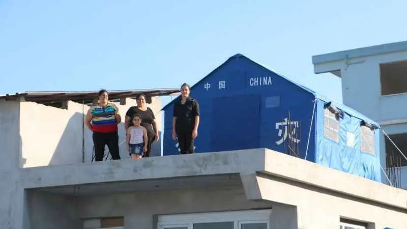 Deprem Korkusu Öyle Bir Şey Yaptırdı Ki, Gören Bir Daha Bakıyor!