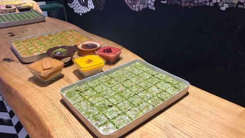 Sahte baklava boğazda yanma yapar