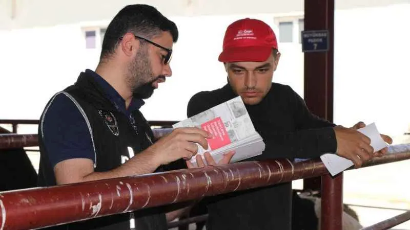 Polisten Kurban Satıcılarına 'Sahte Para' Uyarısı