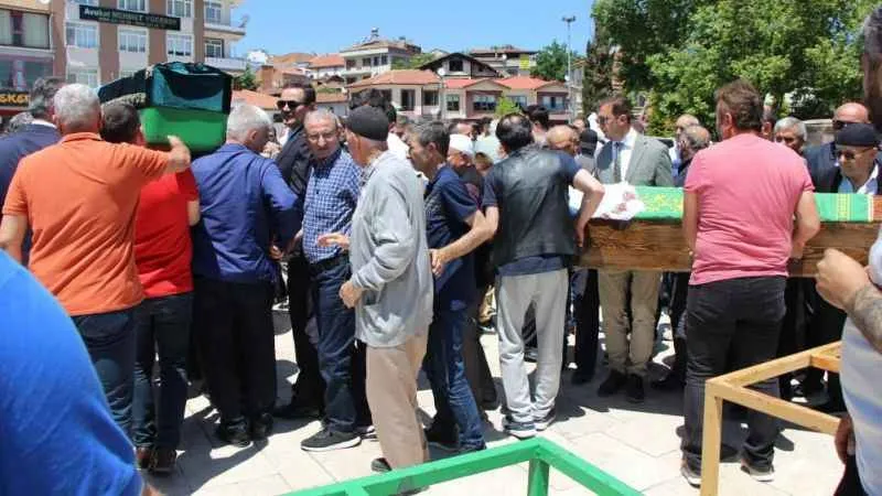 Amasya'daki kazada hayatını kaybeden Zafer Oktay ve Elif Oktay defnedildi