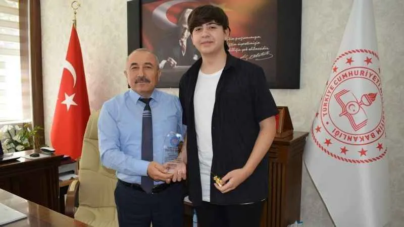 LGS Türkiye birincisi altınla ödüllendirildi