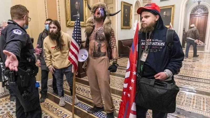 ABD Senatosu 6 Ocak Kongre baskınıyla ilgili istihbarat kurumlarını suçladı