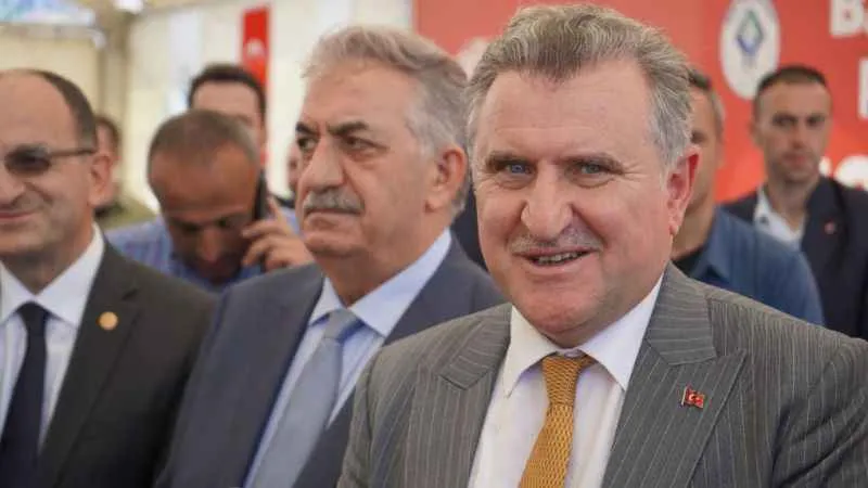 Gençlik ve Spor Bakanı Osman Aşkın Bak Rize'de bayramlaşma törenine katıldı