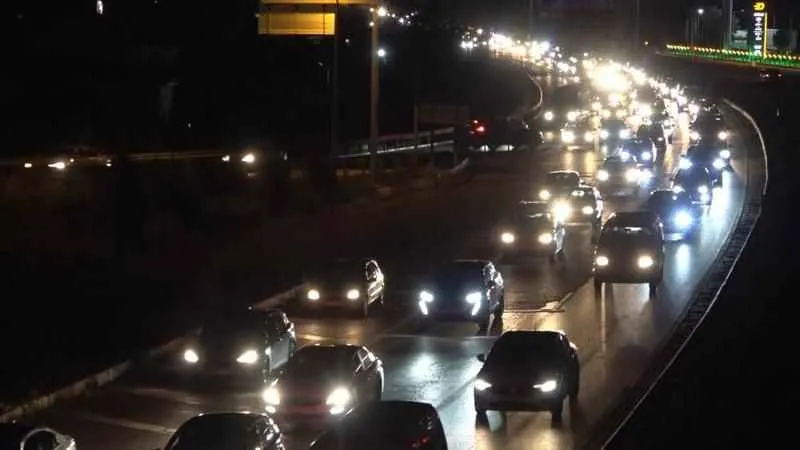 43 ilin geçiş güzergahında gece yarısı yoğunluk