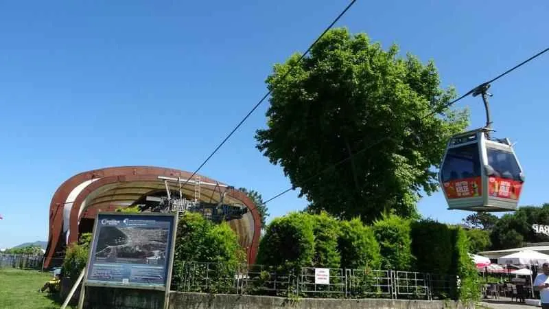 Ordu Boztepe’ye gitmek isteyen vatandaşların teleferik yoğunluğu