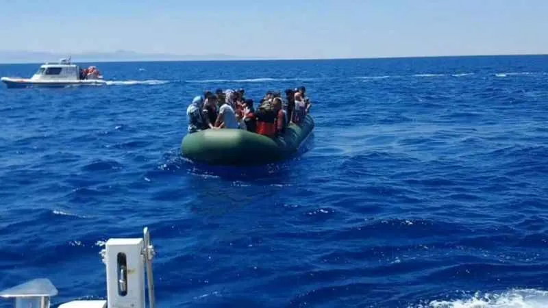 Ayvacık açıklarında Yunan unsurlarınca ölüme terk edilen 84 kaçak göçmen kurtarıldı