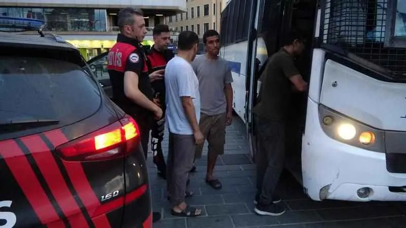 İstanbul'da kaçak göçmen denetimi