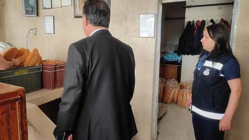 Nöbetçi olmasına rağmen kapalı olan fırınlara idari para cezası uygulandı