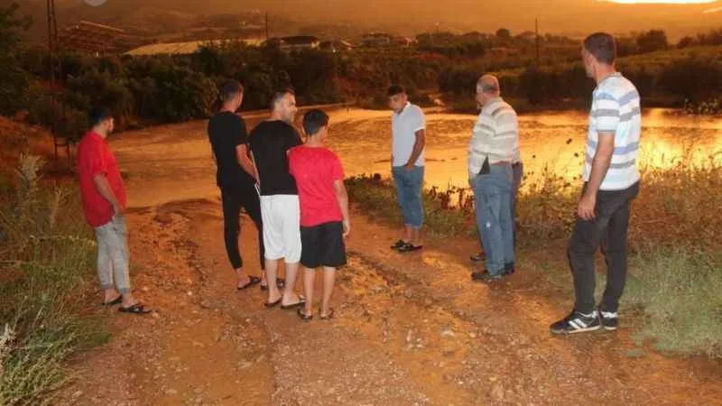 Manisa’da şiddetli yağış hayatı olumsuz etkiledi