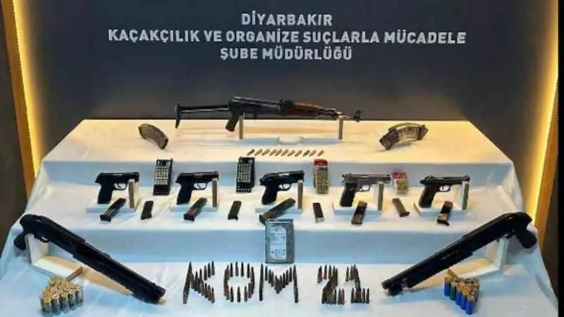 Diyarbakır’da bir ayda 182 tabanca ele geçirildi