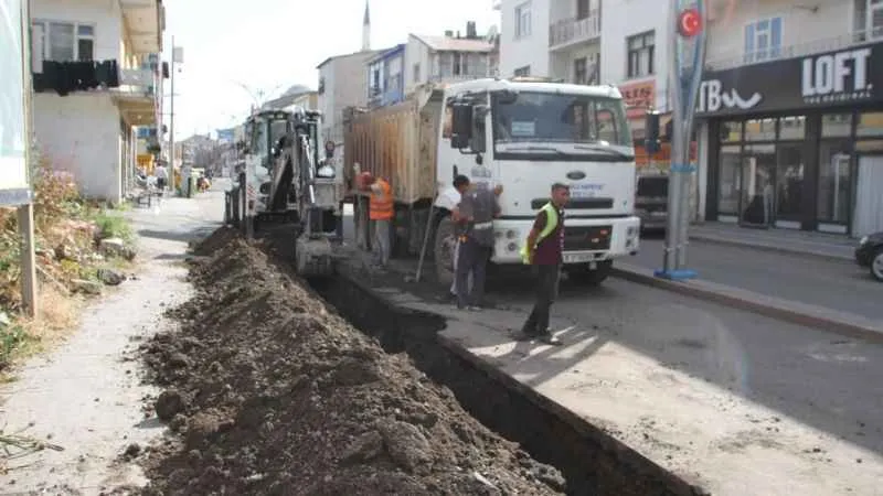 Malazgirt'te doğalgaz çalışmalarına devam ediliyor