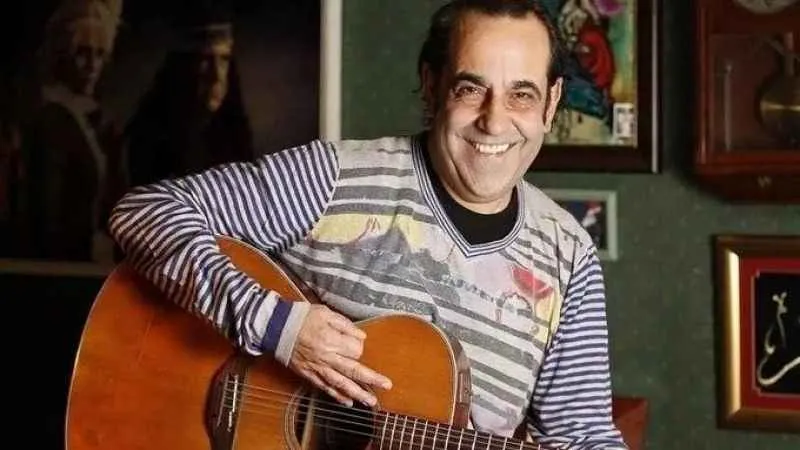 Özkan Uğur hayatını kaybetti