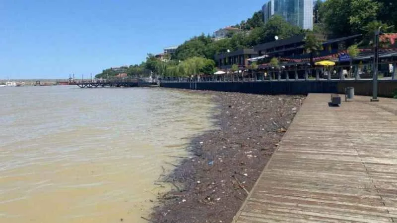 Sel felaketi sonrası Zonguldak’ta denize girmek yasaklandı