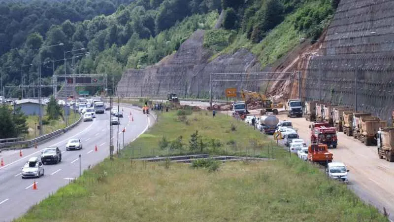 Bolu Dağı Tüneli’nde hummalı çalışma