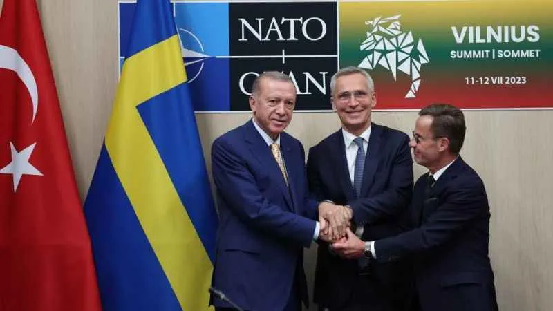 Türkiye'den İsveç'e NATO onayı