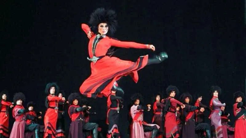 Dünyaca ünlü dans topluluğu Bursa Festivali’nde