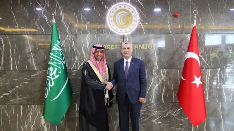 Suudi Arabistanlı Bakan Al-Hogail, Ticaret Bakanı Bolat'ı ziyaret etti