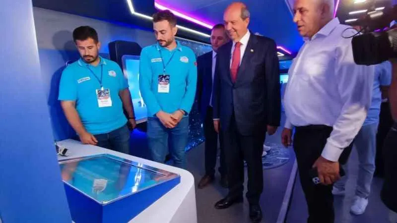 KKTC Cumhurbaşkanı Tatar, Mobil Bilim Teknoloji Tırı’nı gezdi