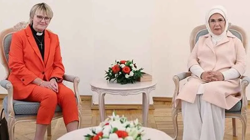 Emine Erdoğan, İsveç Başbakanı Kristersson’un eşi Birgitta Ed ile görüştü