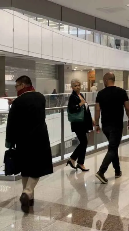 Staj için gelen öğrenciyi başörtüsü sebebiyle okula almadığı iddia edilen okul müdürü hakim karşısında