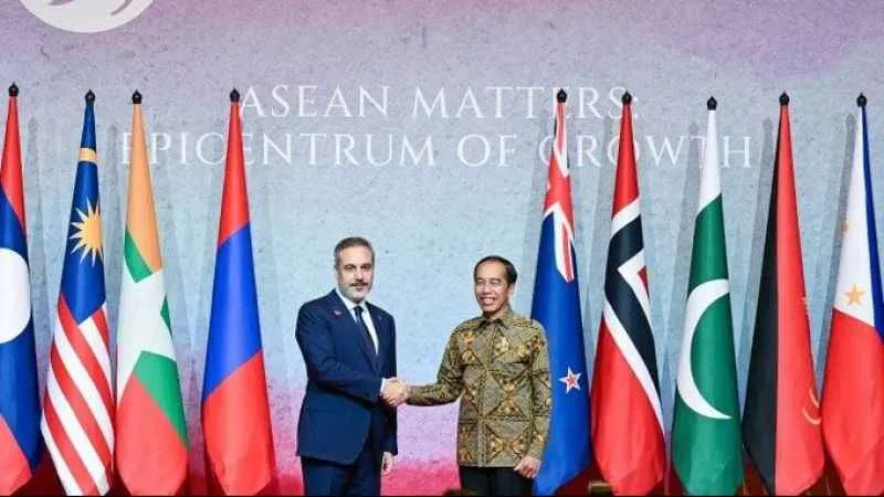 Bakan Fidan, Endonezya Devlet Başkanı Widodo ile görüştü