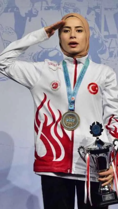 Hayriye Türksoy Hançer Şampiyon Oldu