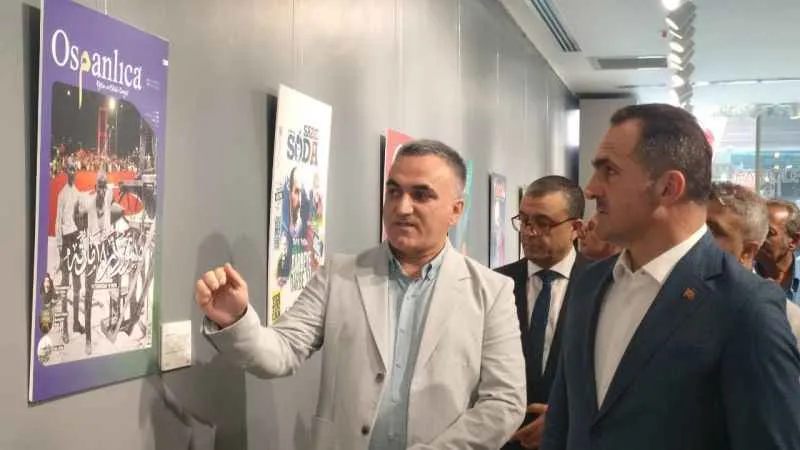 İstiklal Caddesi’nde ’15 Temmuz Dergi Kapakları Sergisi’ açıldı