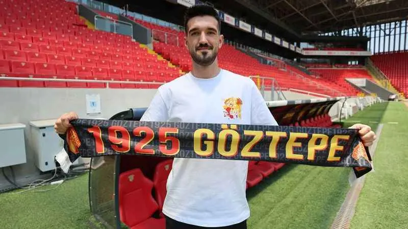 Kubilay Kanatsızkuş, resmen Göztepe’de